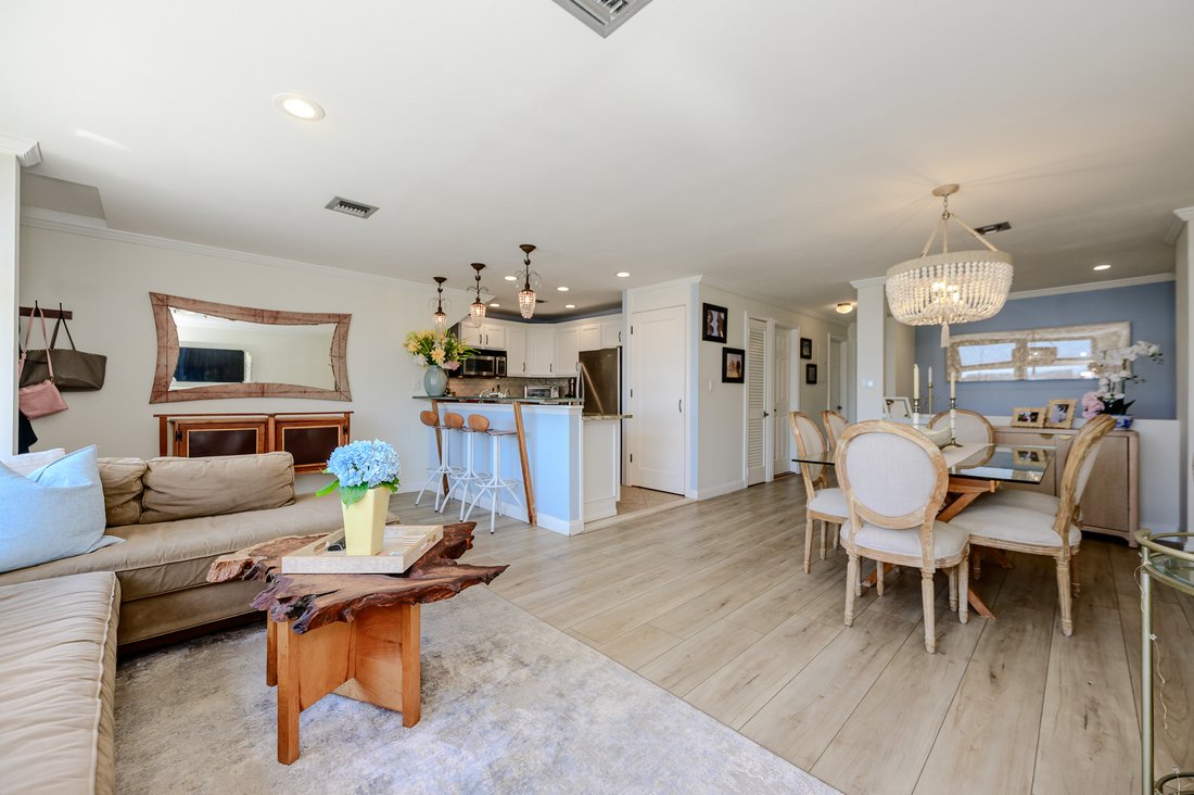 Condo in Long Beach, New York, United States 5 - 18679835