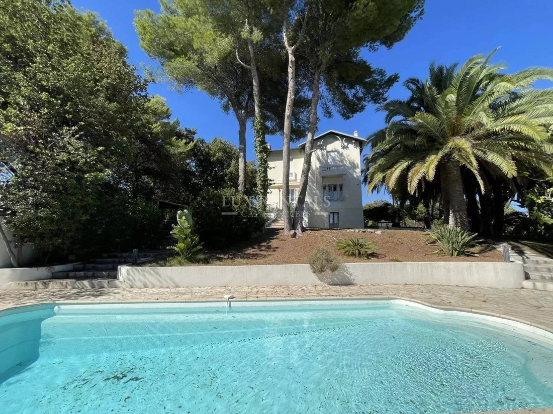 Villa in Fontmerle, Antibes, France 1 - 18659559