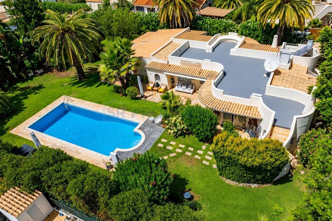 House in Vilamoura, Quarteira, Algarve 1 - 18681855