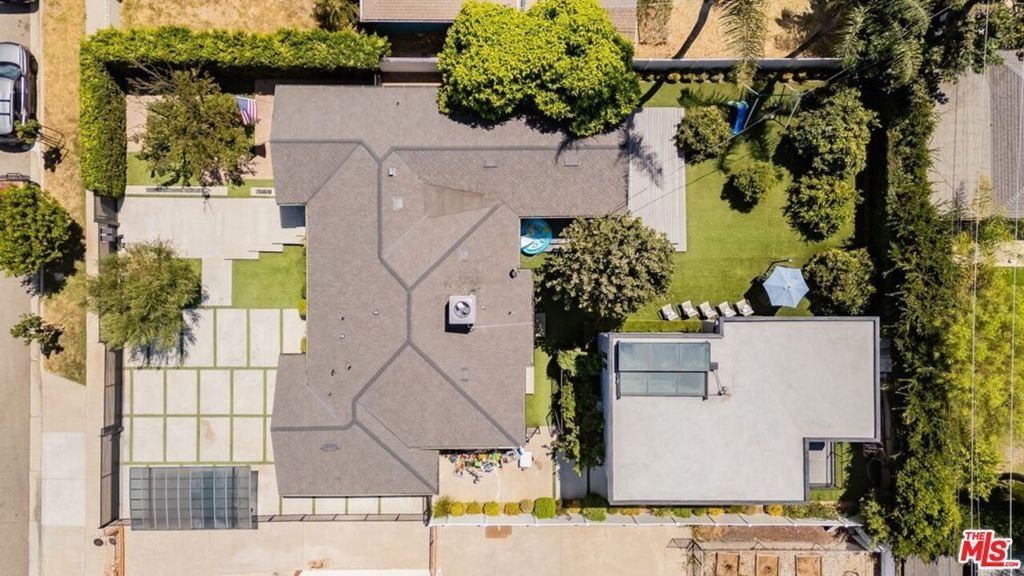 Los Angeles, California, United States 3 - 18682114