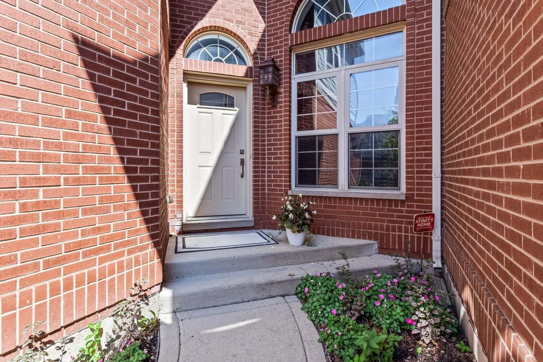 Condo in Glenview, Illinois, United States 2 - 18682660