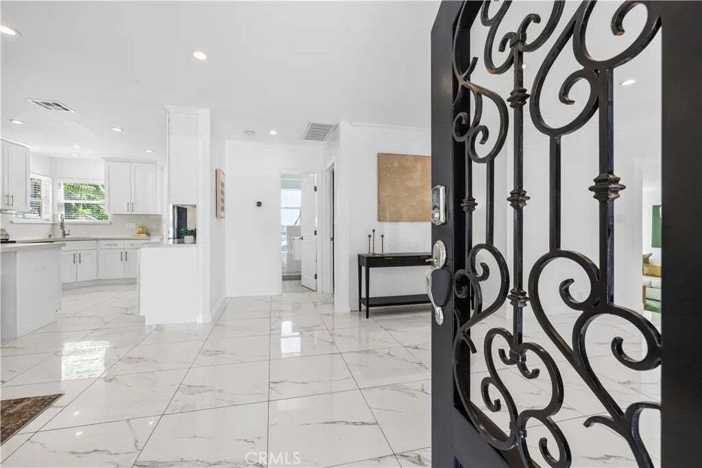 House in Burbank, California, United States 3 - 18682844
