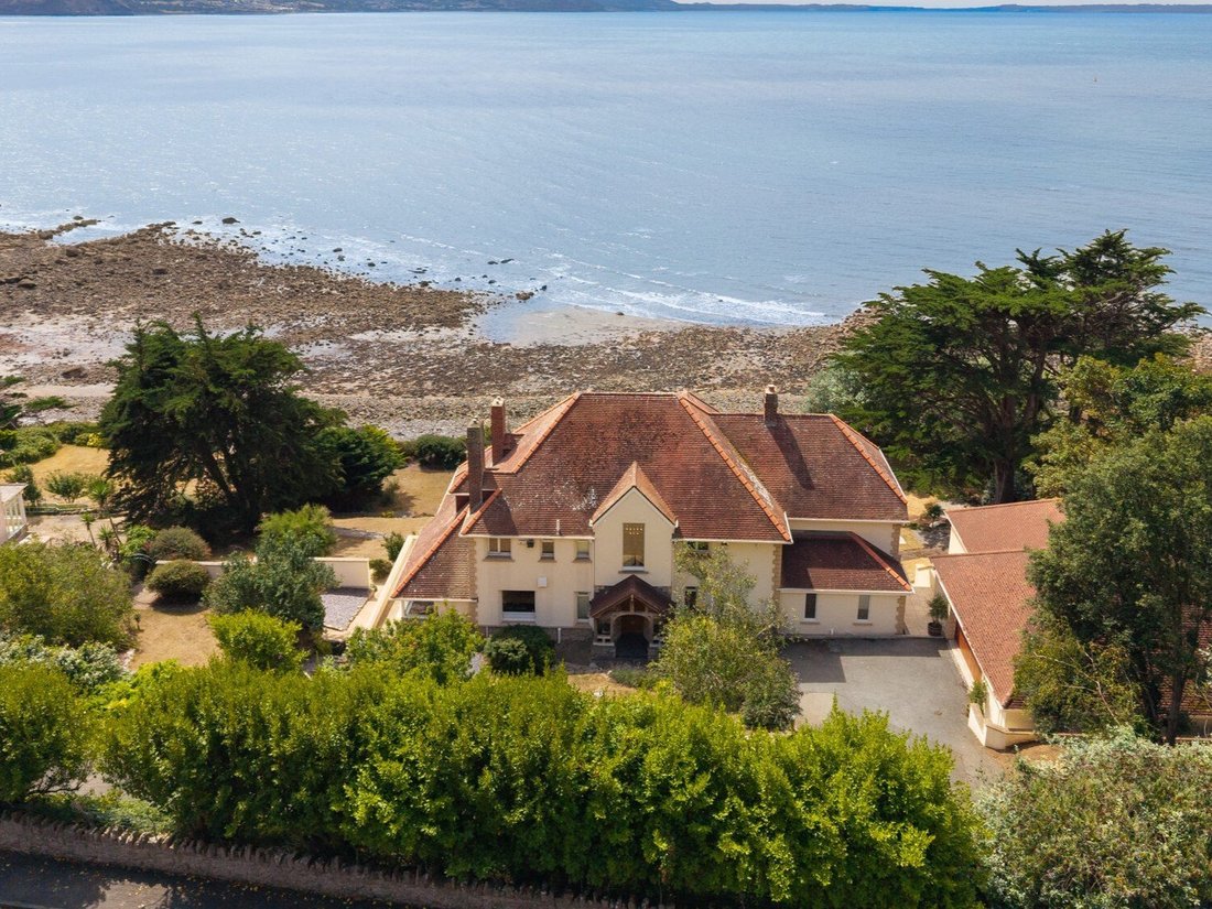 House in Llandudno, Wales 2 - 18681170