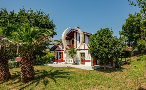 House in Saint-Pée-sur-Nivelle, Nouvelle-Aquitaine, France 1