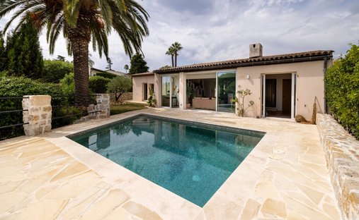 Villa in Vaug, Villeneuve-Loubet, France 1