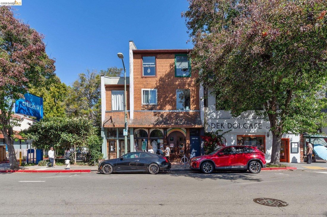 Oakland, California, United States 1 - 18682283
