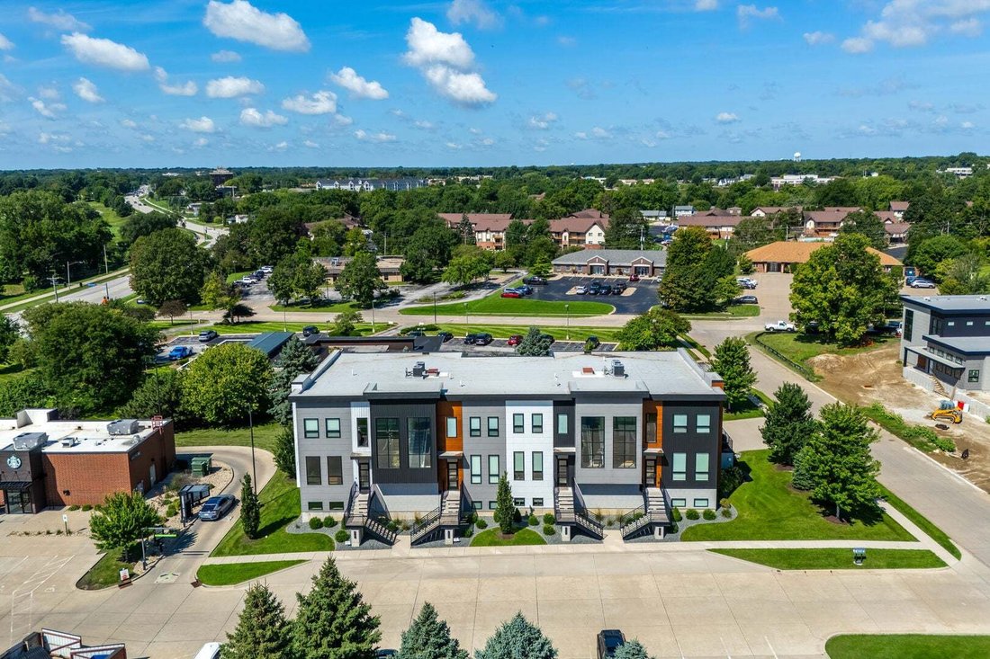 Condo in Bettendorf, Iowa, United States 4 - 18680892