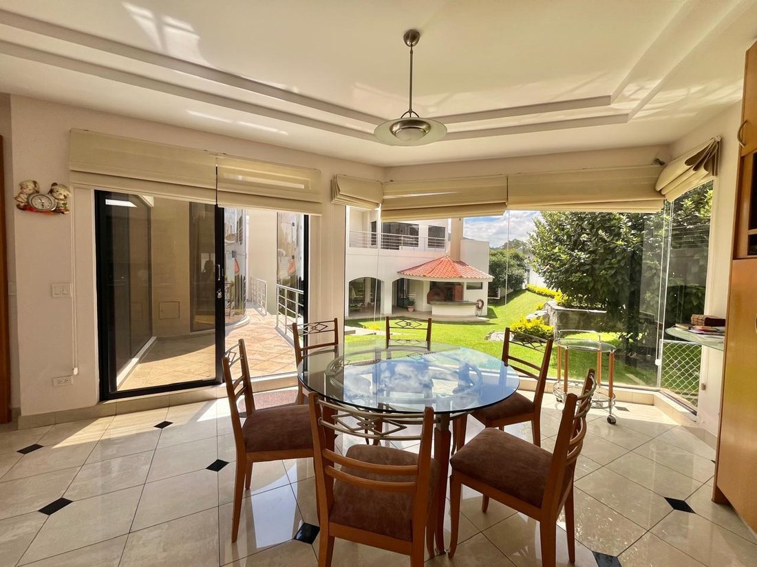 House in Quito, Pichincha, Ecuador 5 - 18681069