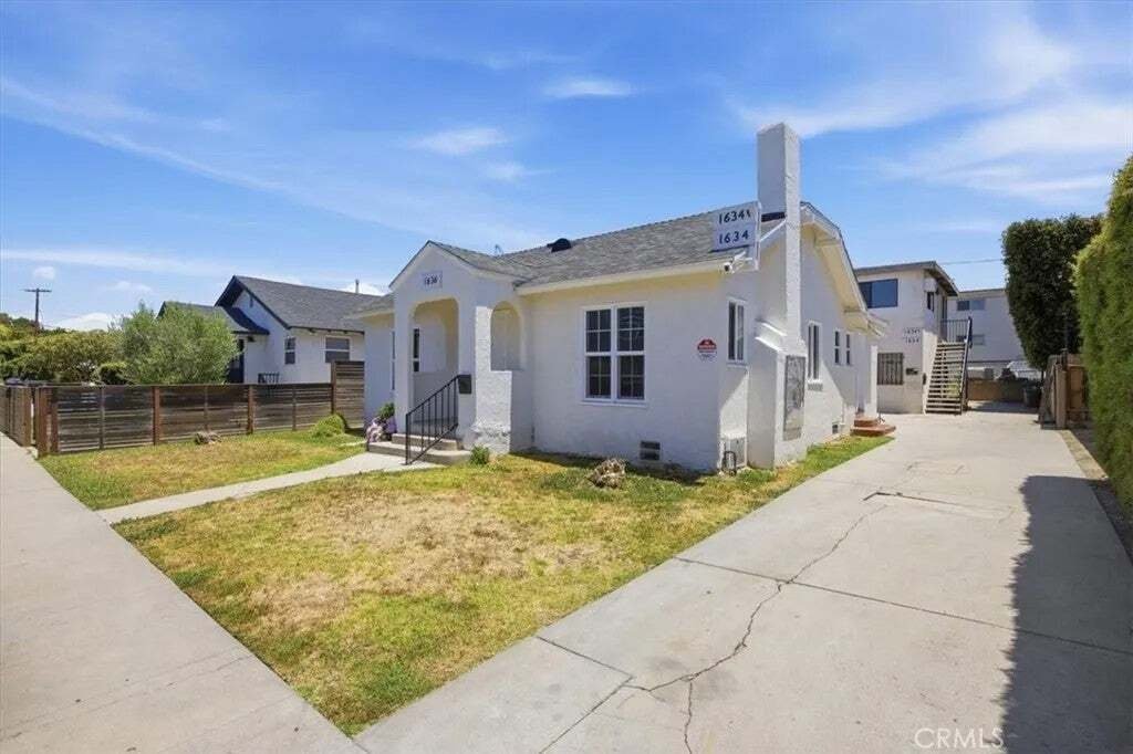 Los Angeles, California, United States 3 - 18196355