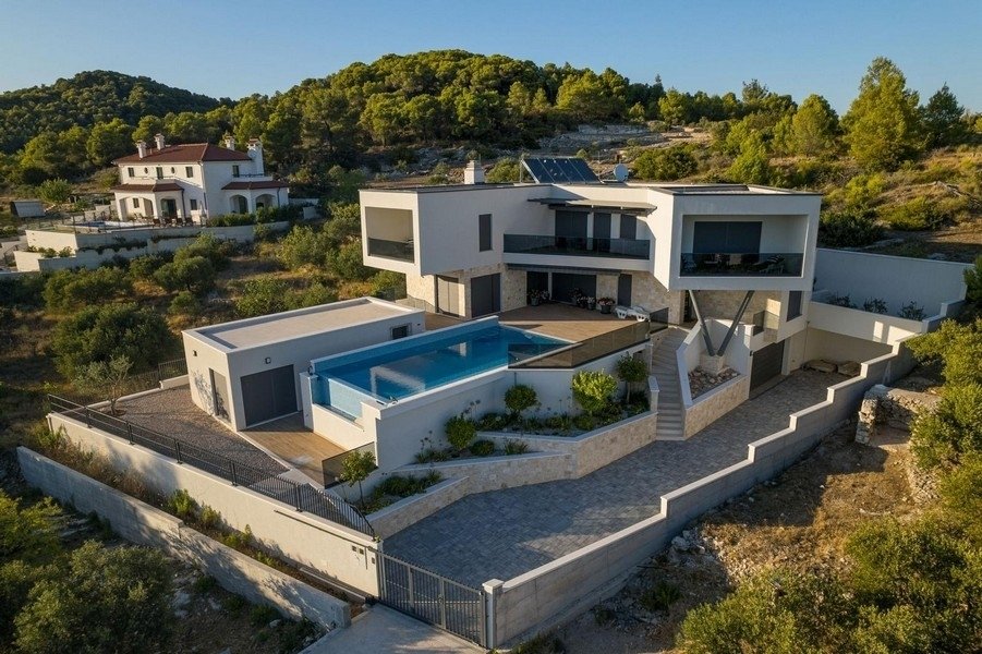 Villa in Vodice, Sibenik-Knin County, Croatia 2 - 18683359