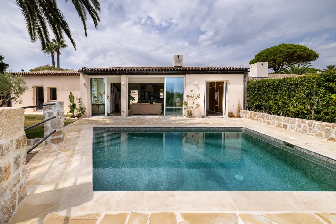 Villa in Vaug, Villeneuve-Loubet, France 2 - 18681430