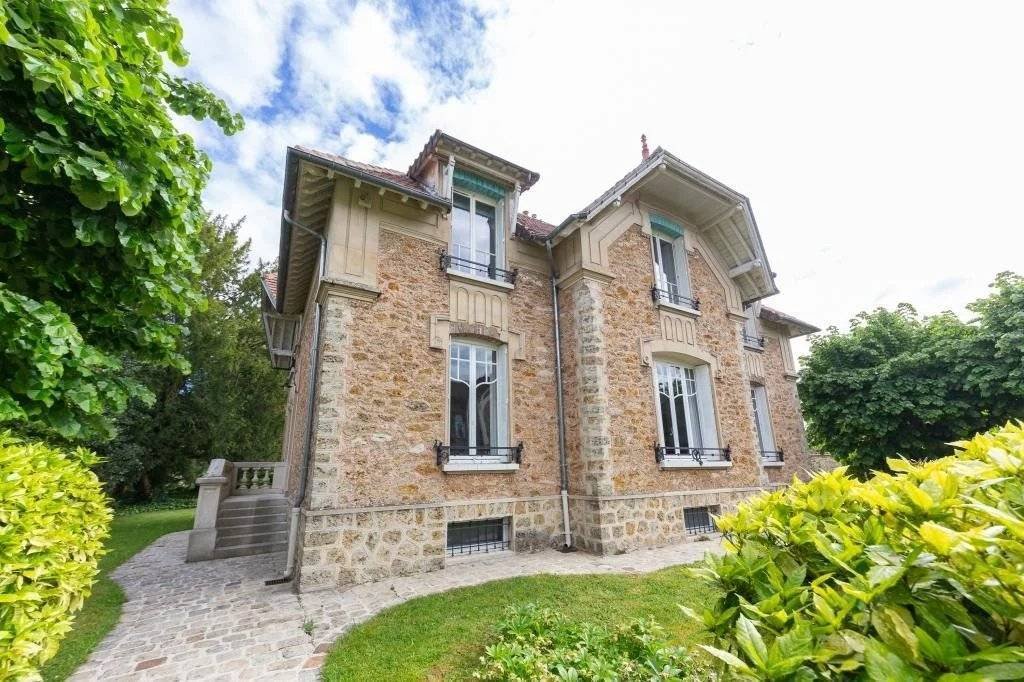 Casa en Centre Nord, Tournan-en-Brie, Francia 1 - 16088487