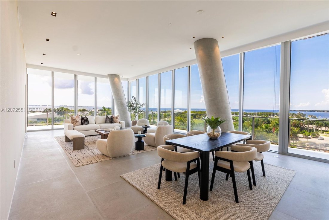 Condo in Miami, Florida, United States 1 - 18683236