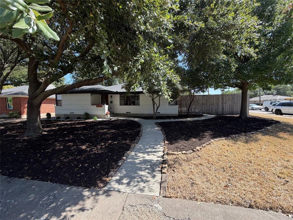 House in Dallas, Texas, United States 3 - 18682956
