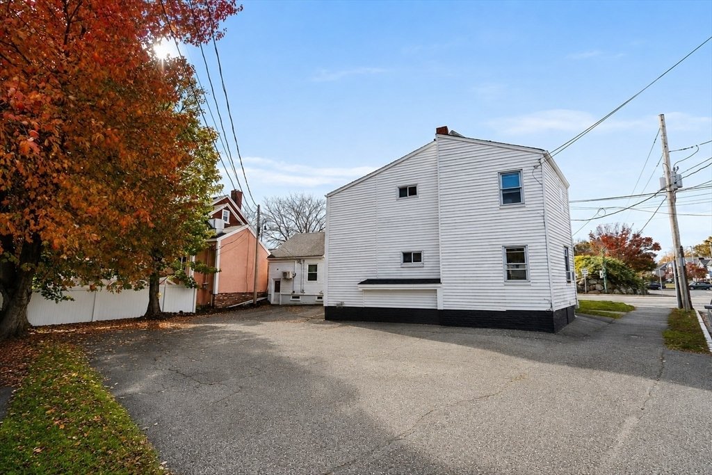 Wakefield, Massachusetts, United States 2 - 18678299