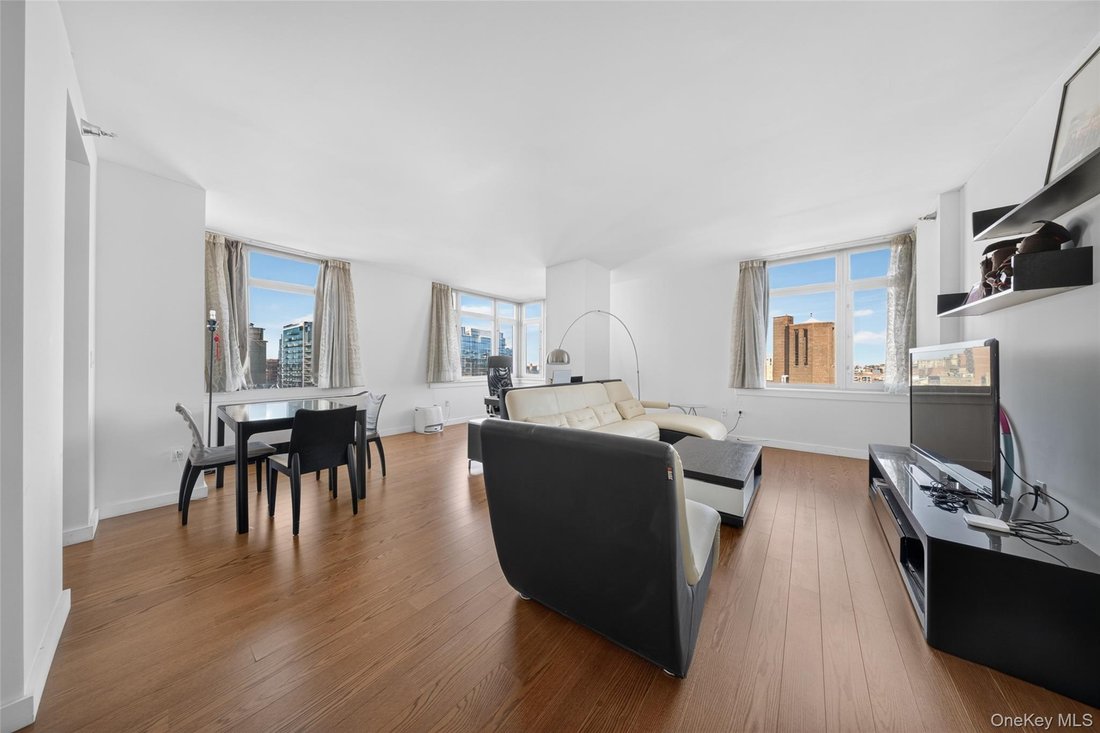 Condo in New York, New York, United States 3 - 18682177