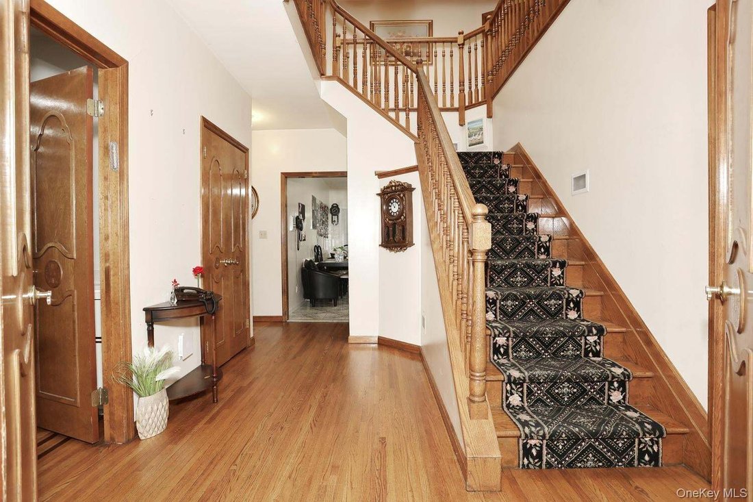 House in Spring Valley, New York, United States 3 - 18680332