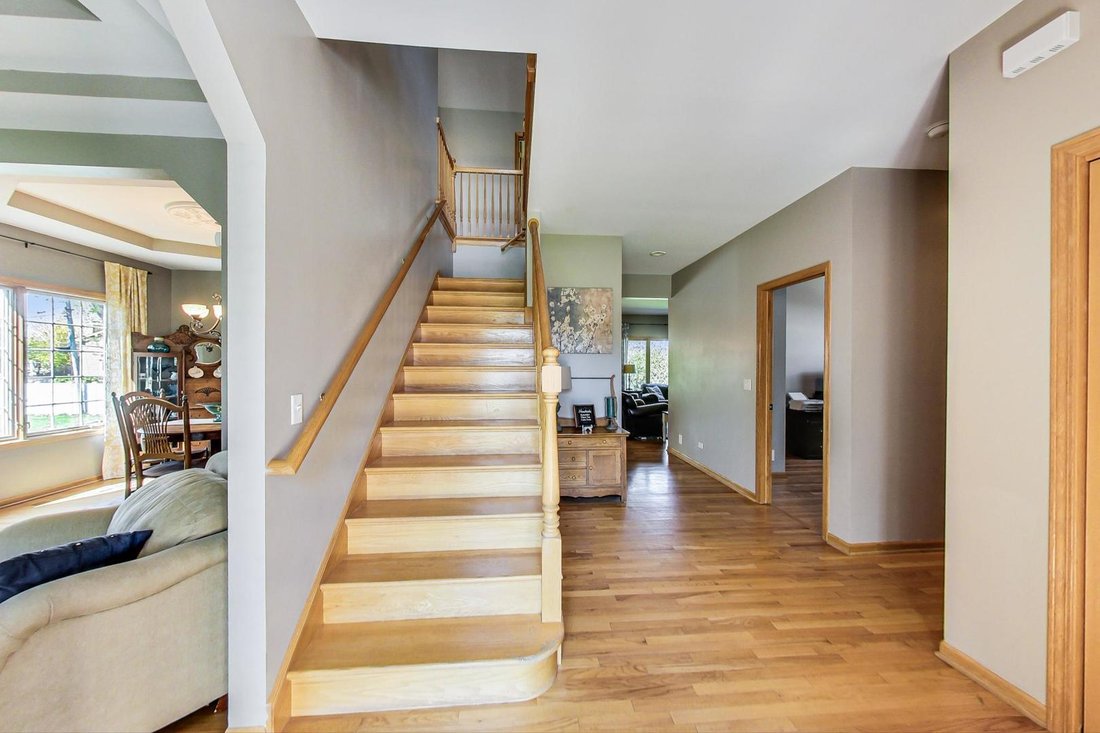 House in Carol Stream, Illinois, United States 3 - 18680926
