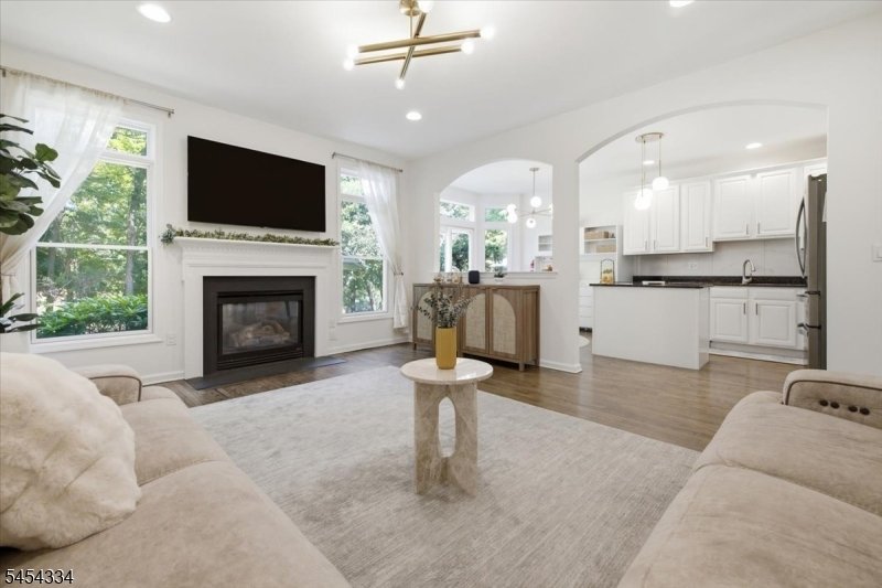 Condo in Cedar Grove, New Jersey, United States 5 - 18680665