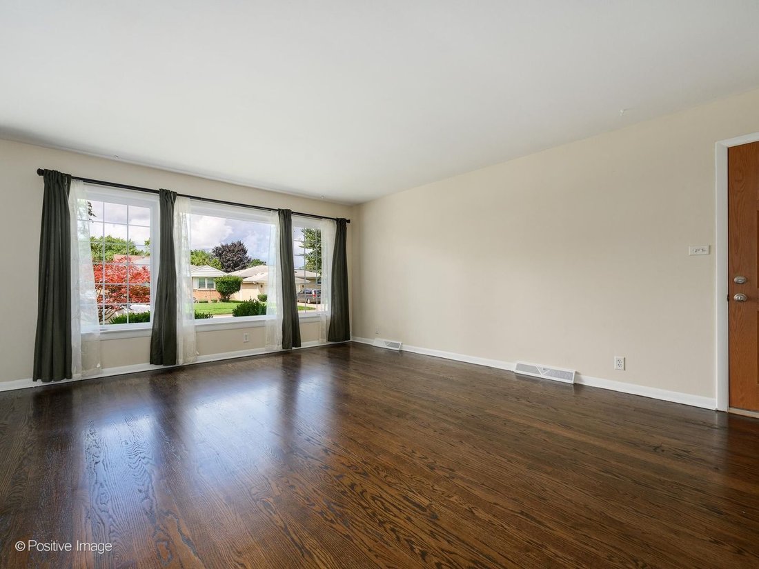 House in Morton Grove, Illinois, United States 3 - 18682675
