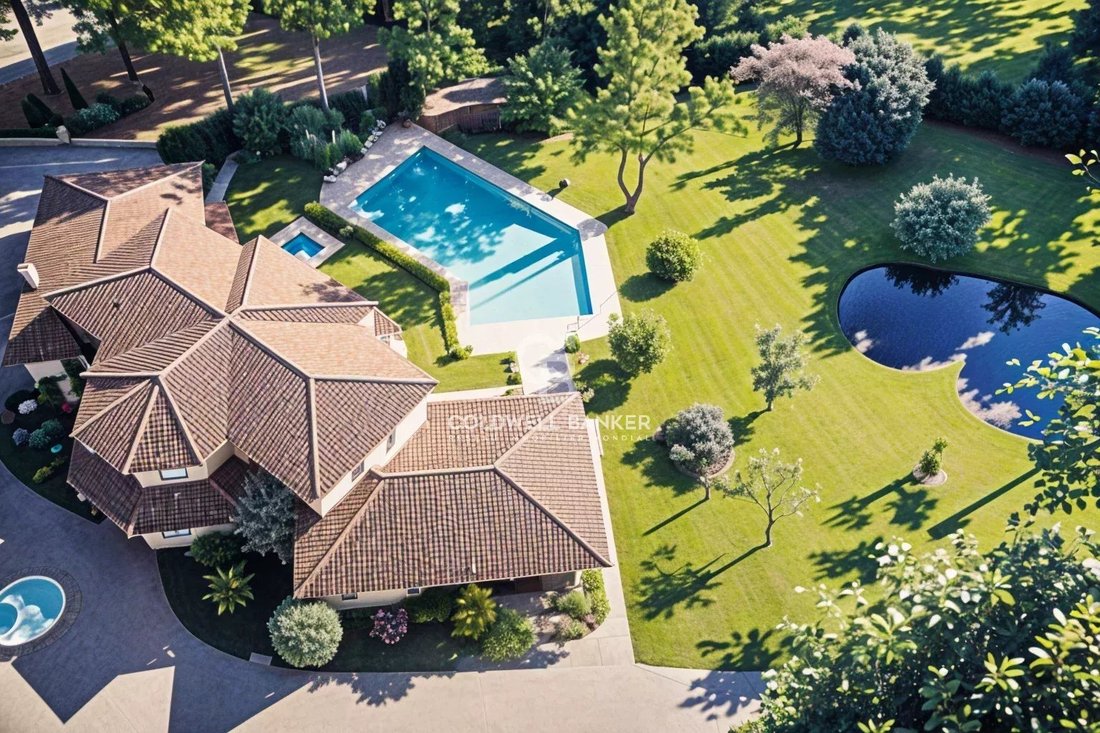 Villa in Mougins, Provence-Alpes-Côte d'Azur, France 2 - 18681311