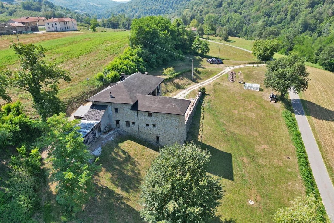 Country House in San Benedetto Belbo, Piedmont, Italy 4 - 18681316