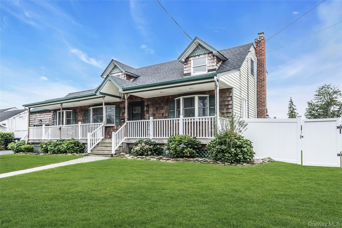 Casa en West Islip, Nueva York, Estados Unidos 2 - 18683220