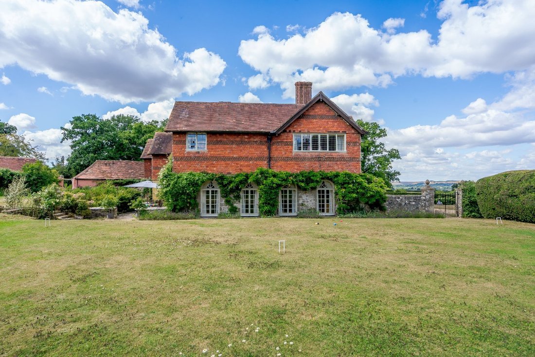 House in Sedgehill, England 1 - 15825359