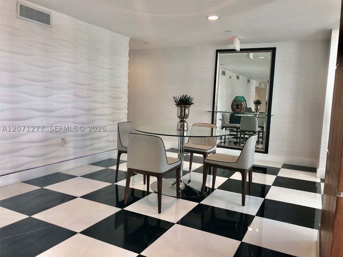Condo in Miami, Florida, United States 5 - 18682426