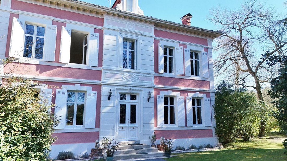 House in Saint-Julien-en-Born, Nouvelle-Aquitaine, France 2 - 18683564