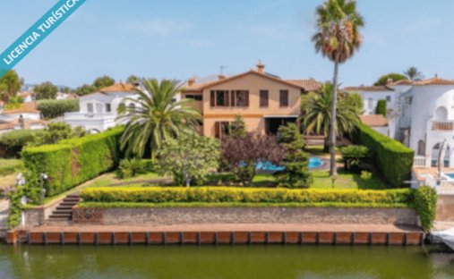 Chalet in Empuriabrava, Catalonia, Spain 1