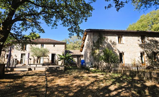 Villa in Saint-Antonin-Noble-Val, Okzitanien, Frankreich 1