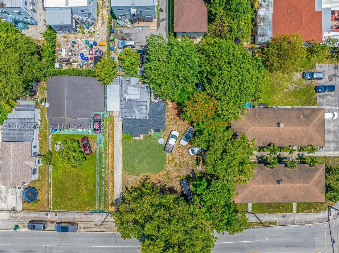 Miami, Florida, United States 1 - 18680351