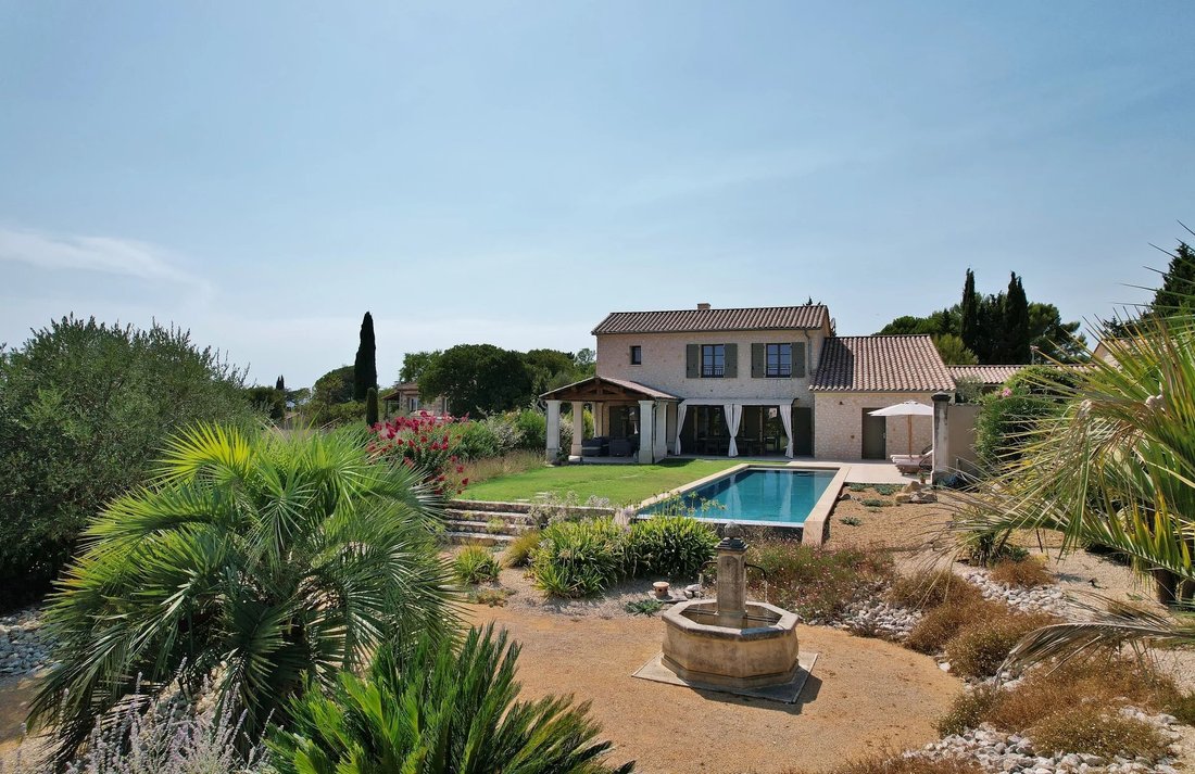 Estate in Uzès, Occitania, France 1 - 18681400
