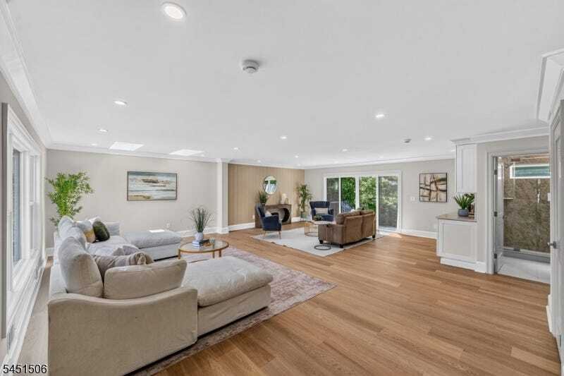 House in West Orange, New Jersey, United States 4 - 18684303