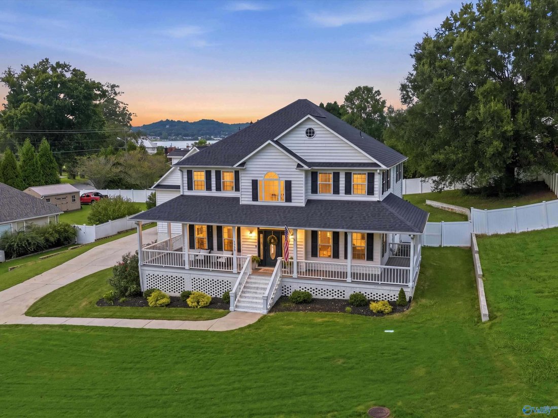 House in Guntersville, Alabama, United States 1 - 18681946