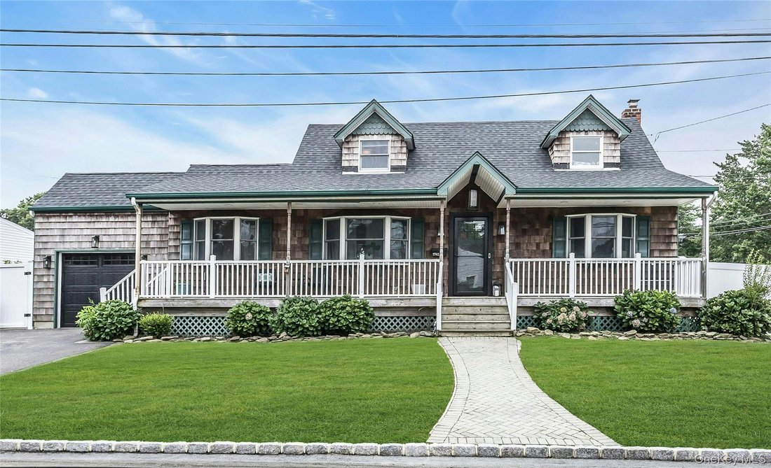 Casa en West Islip, Nueva York, Estados Unidos 1 - 18683220