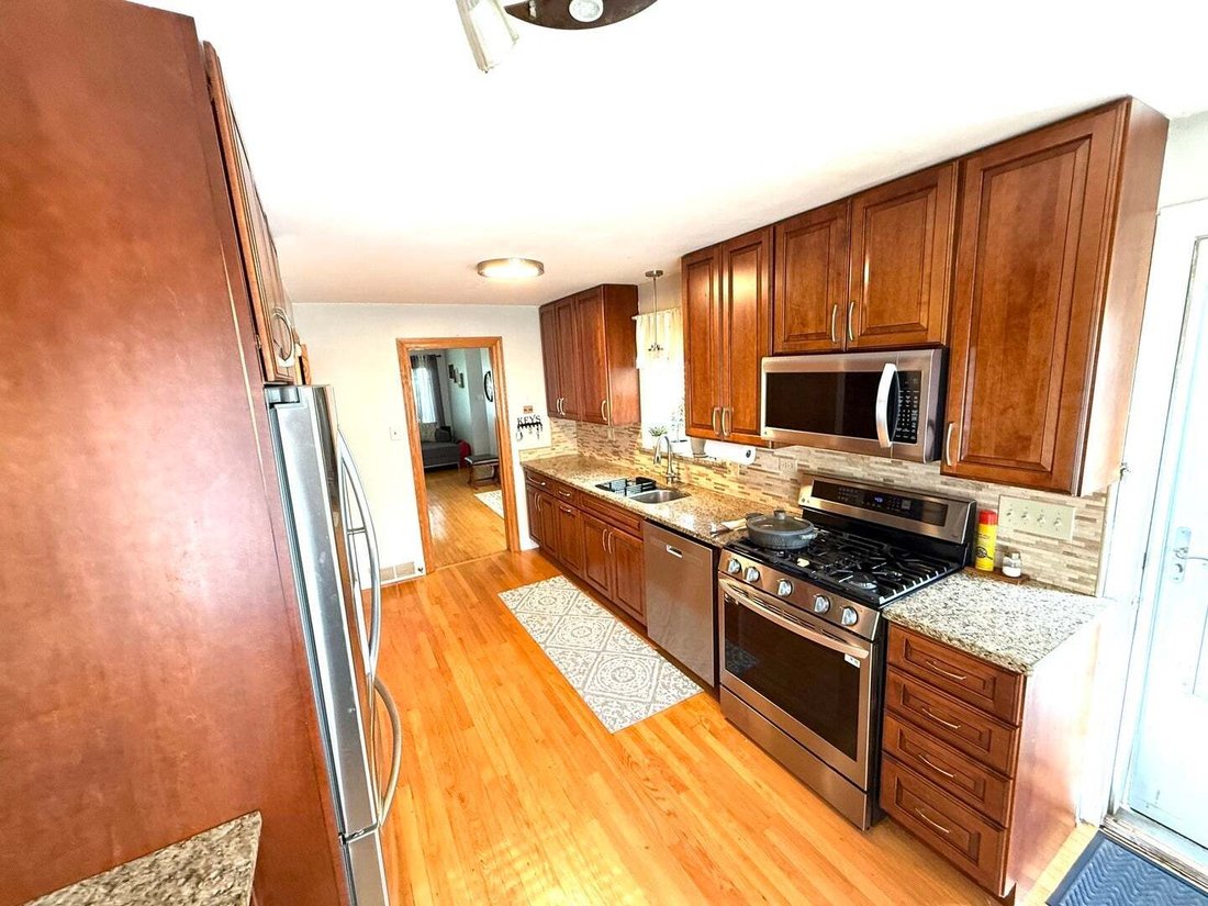 House in Skokie, Illinois, United States 3 - 18682753