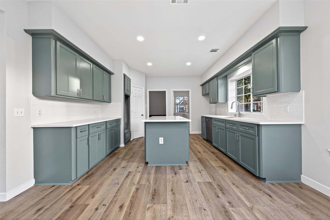 House in Houston, Texas, United States 5 - 18680966