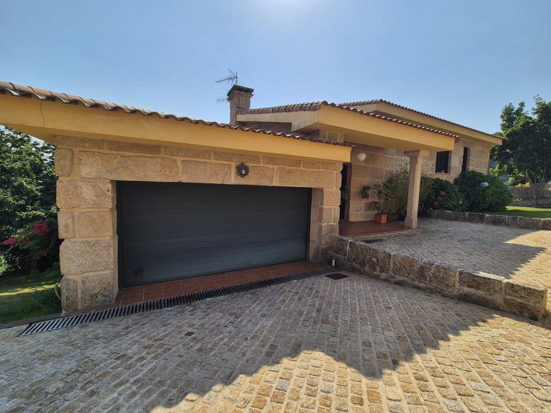Villa in Priegue, Nigran, Spain 5 - 18683376