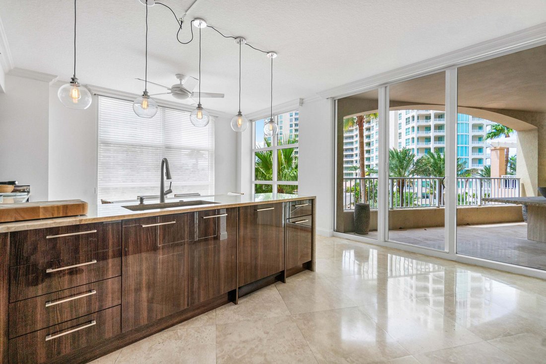 Condo in Boca Raton, Florida, United States 5 - 18682373