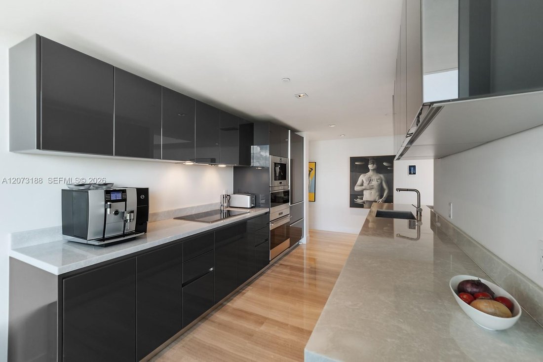 Condo in Miami, Florida, United States 4 - 18683281