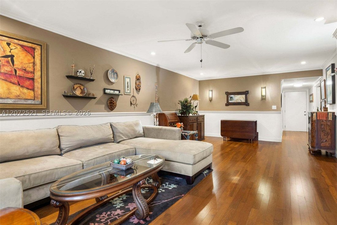 Condo in Miami, Florida, United States 3 - 18680454