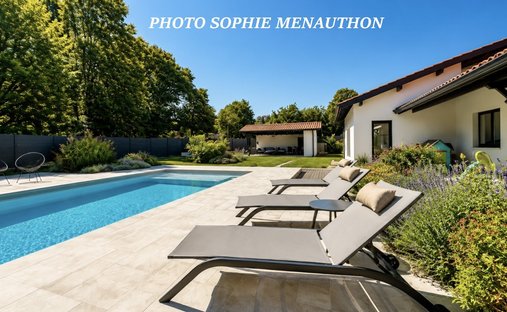 House in Saint Vincent, Dax, France 1