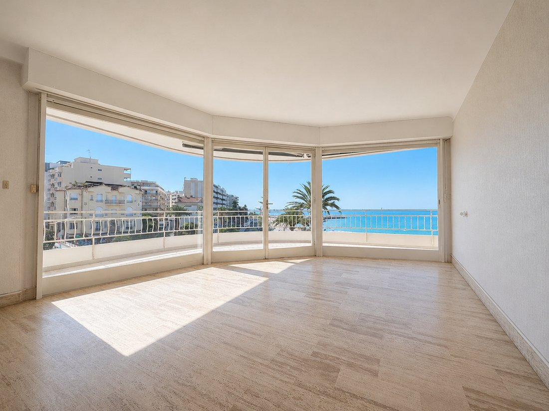 Apartment in Le Dramont-Agay-Anthéor-Le Trayas, Saint-Raphaël, France 3 - 18682376