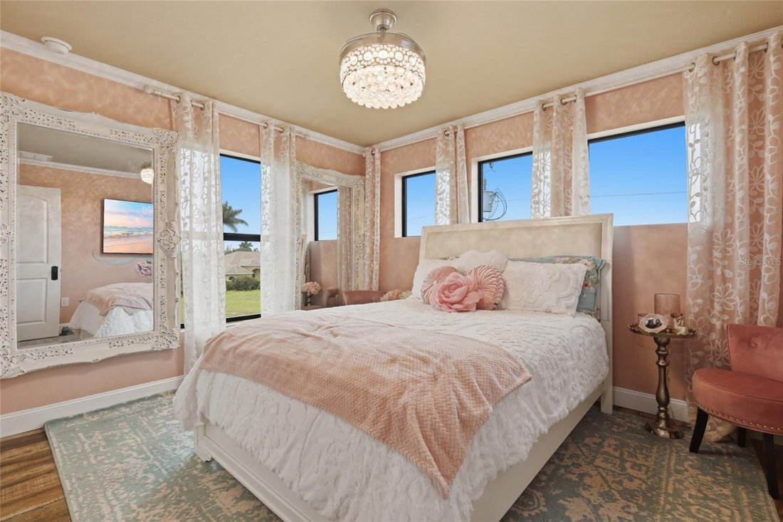 House in Cape Coral, Florida, United States 5 - 18682556