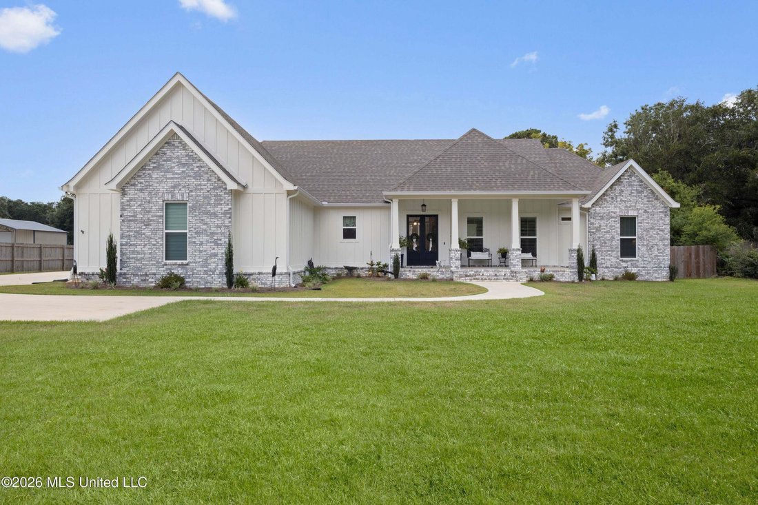 House in Ocean Springs, Mississippi, United States 1 - 18680571