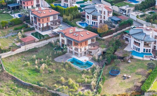 Villa in Kumköy, İstanbul, Turkey 1