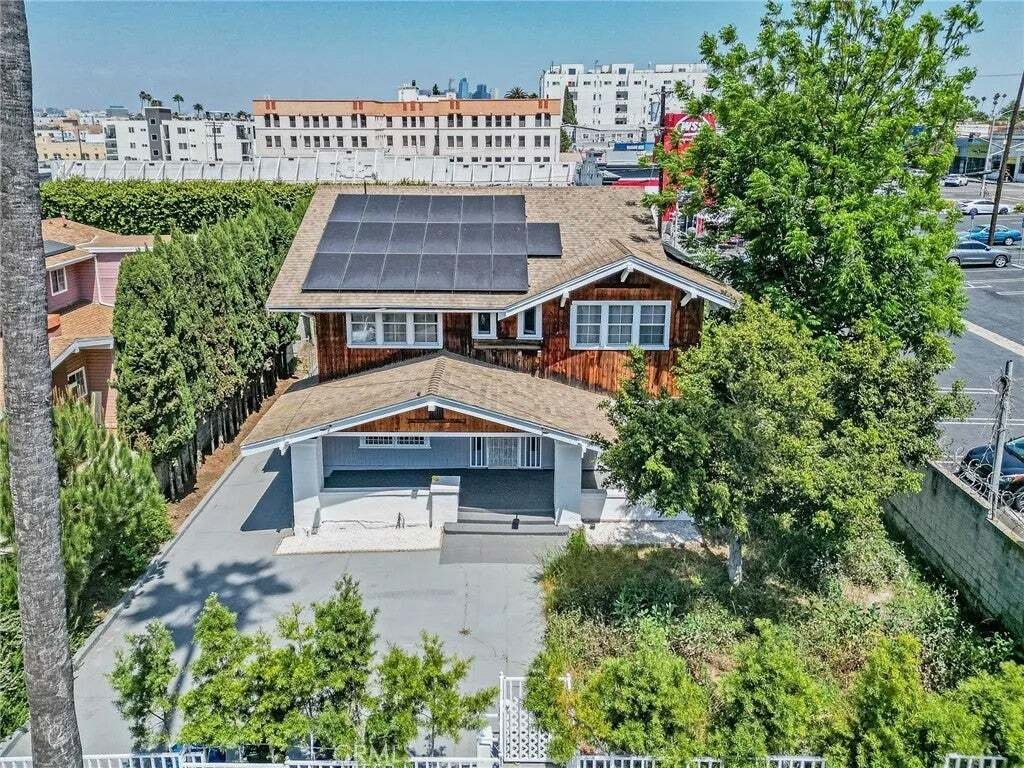 Condo in Los Angeles, California, United States 1 - 18046775