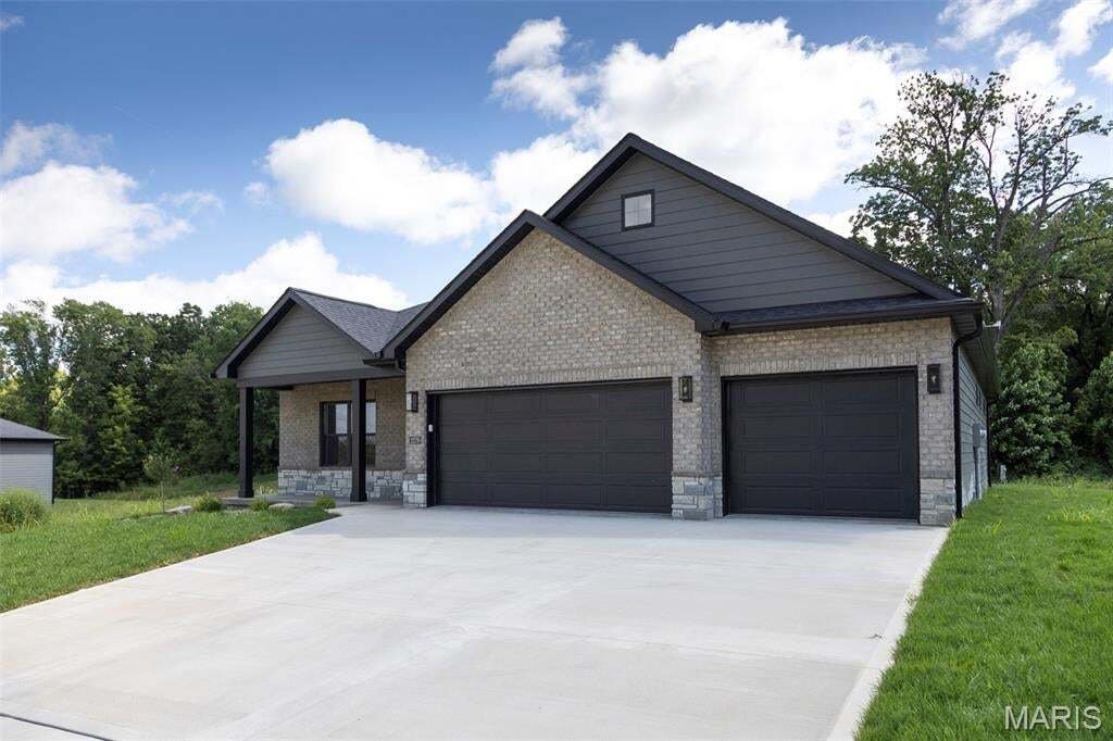 House in Maryville, Illinois, United States 5 - 18330672